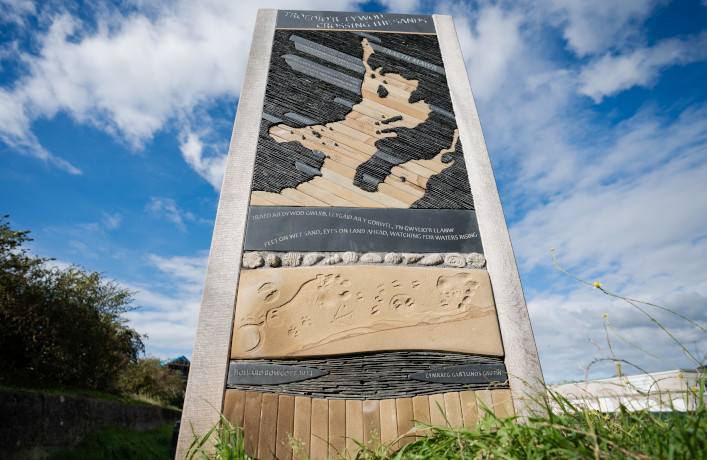 Pillar at Cob Crwn near Snowdon Street